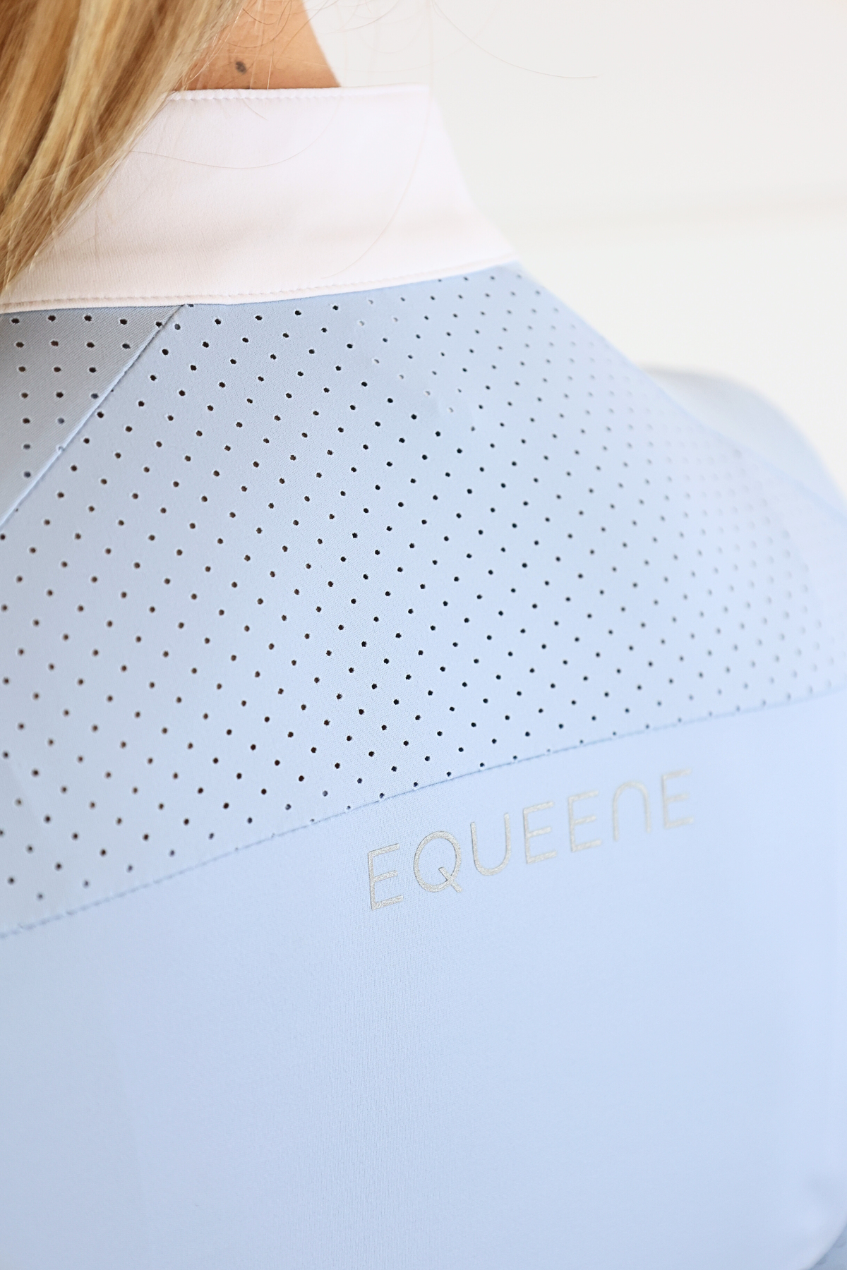 EQUEENE Long Sleeved Show Shirt - Baby Blue