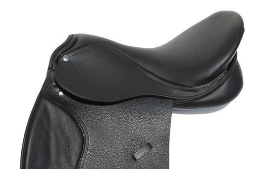 Rhinegold Sussex Changeable Gullet Leather GP Saddle- Black/ Havanna