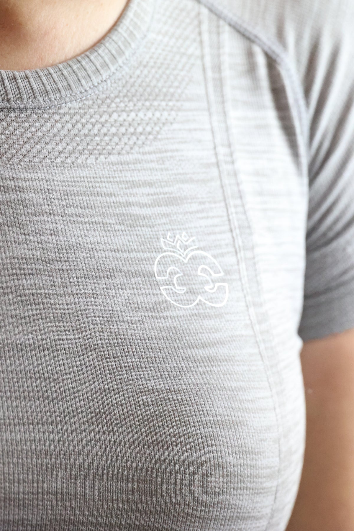 EQUEENE Short Sleeve Seamless Riding Top - Slate Grey