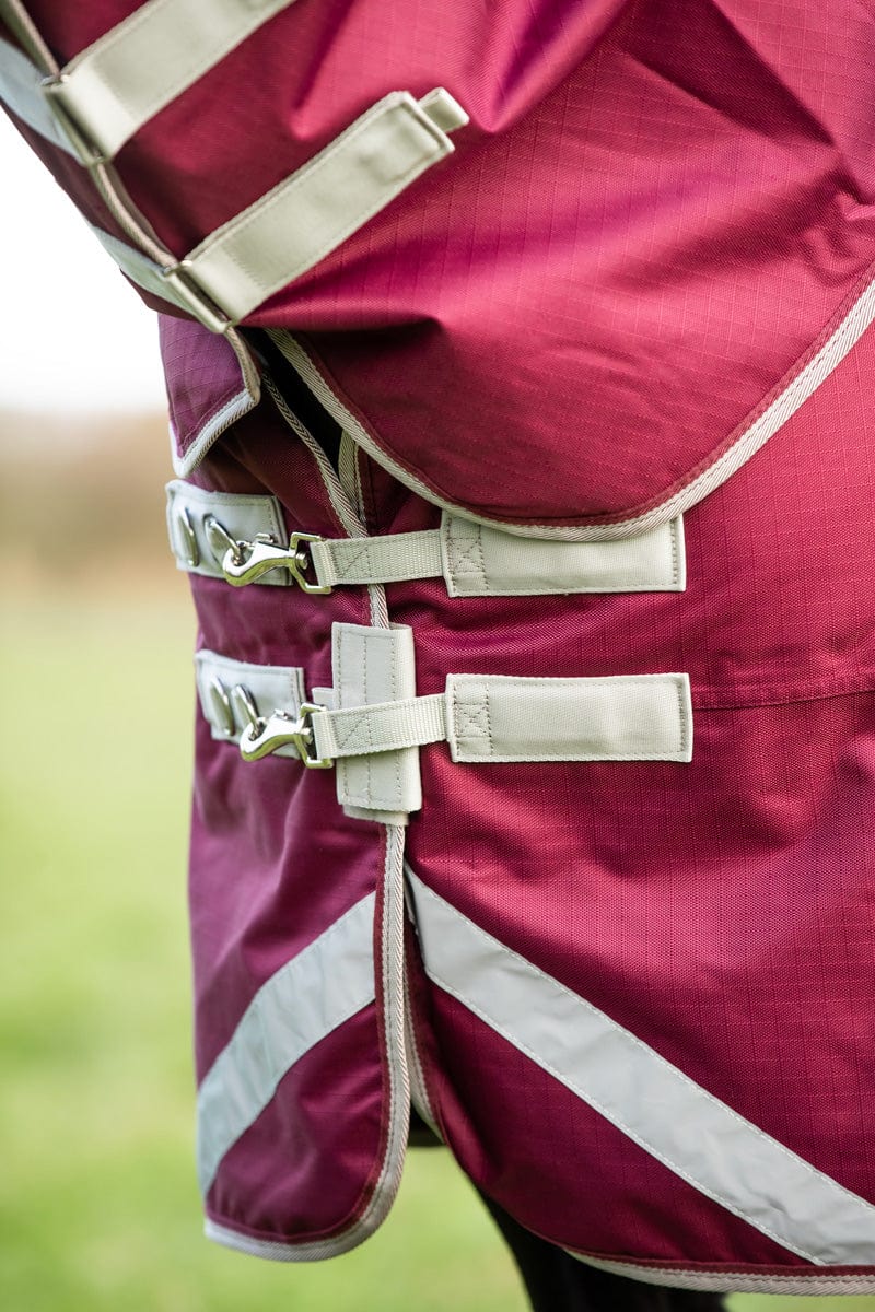 Swish 450g Ultimate Heavyweight Turnout Rug With Detachable Neck - Burgundy