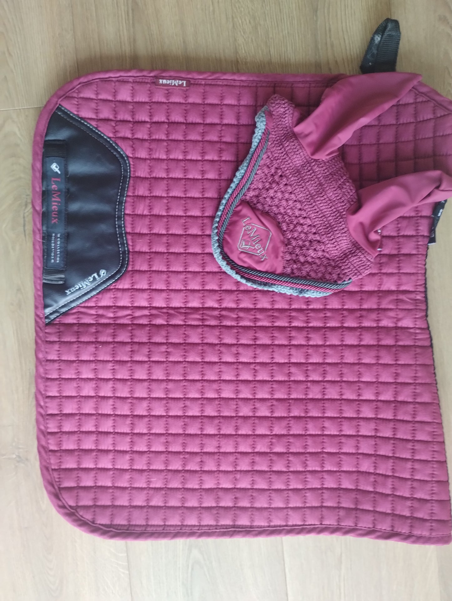 Large Lemieux Mulberry Saddle pad and fly hood set