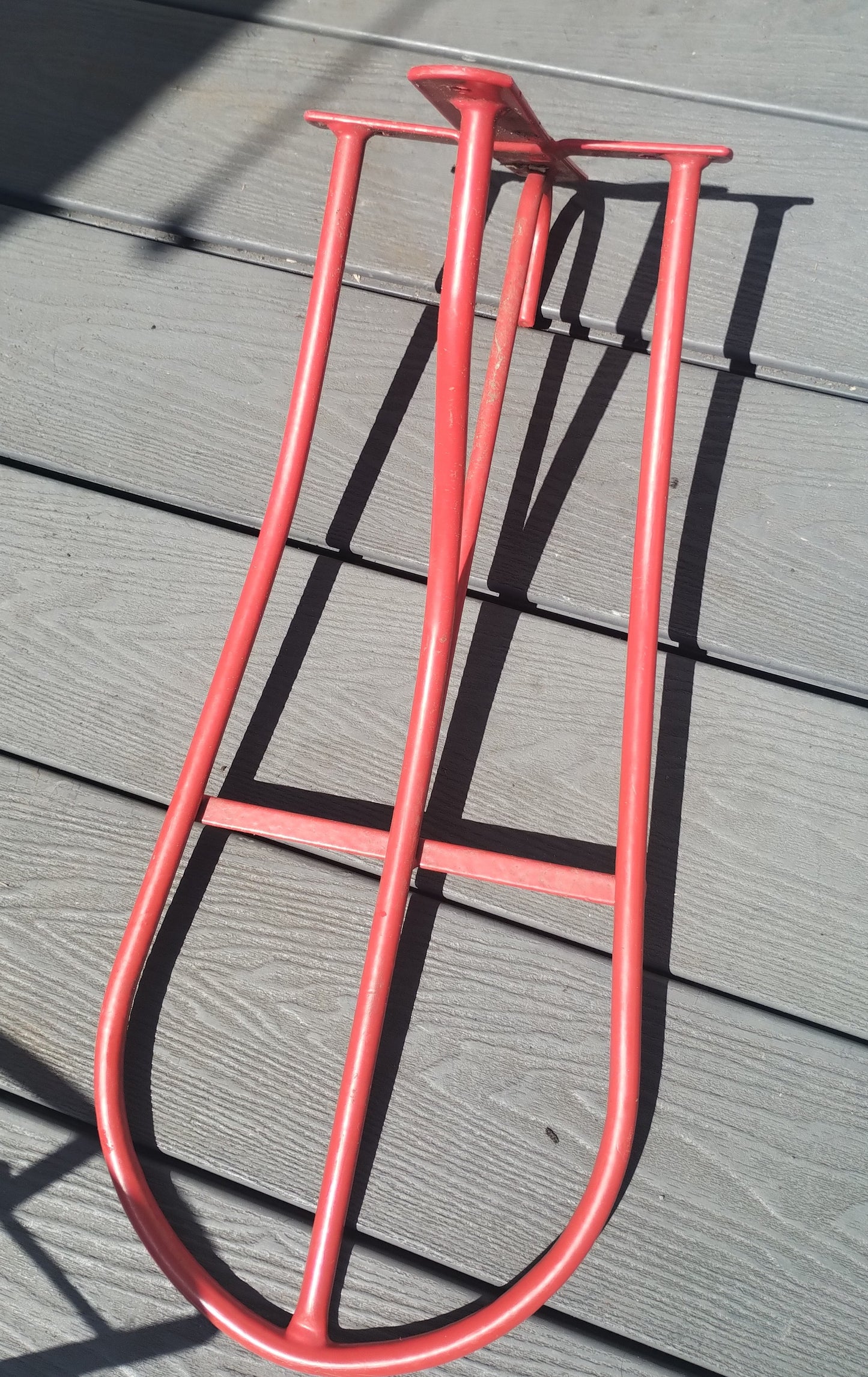 Red Saddle Rack