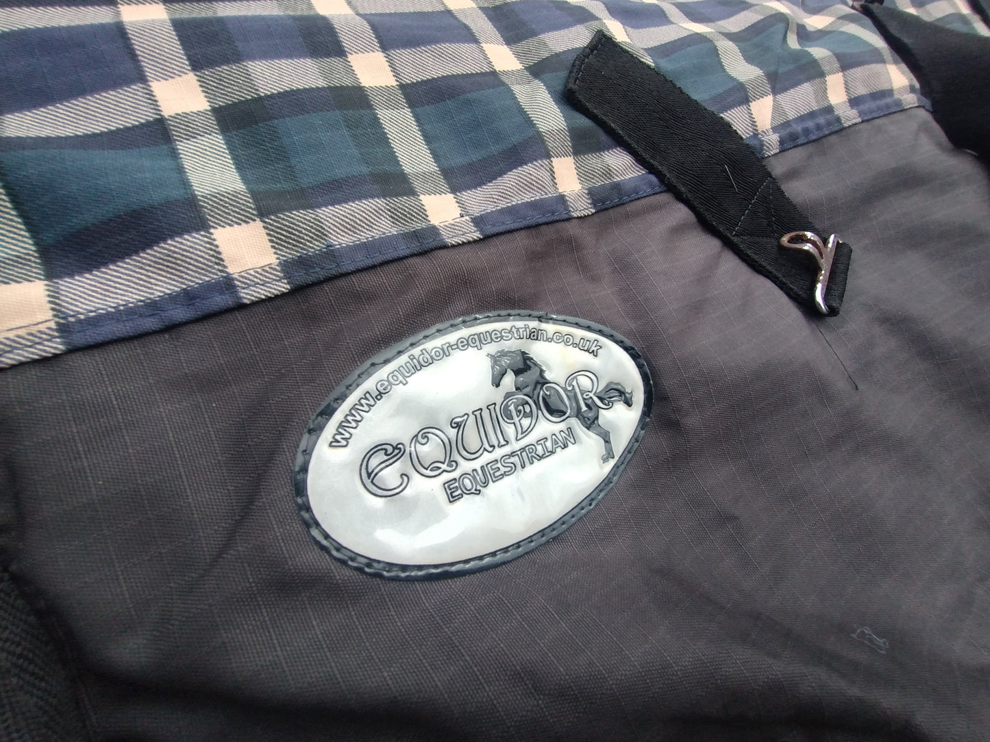 6'9 Equidor medium Turnout Rug