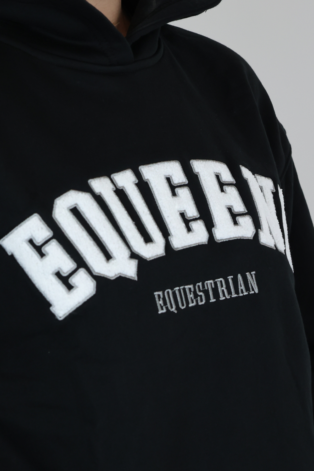 EQUEENE Ellie Oversized Hoodie - Black