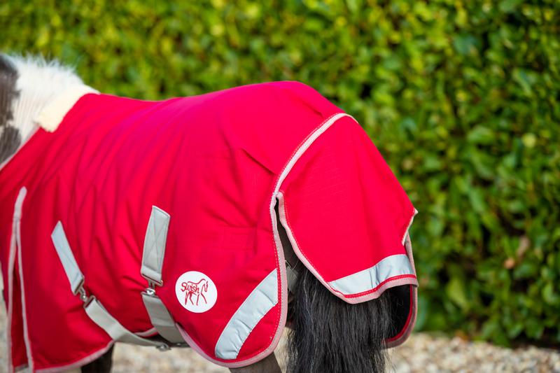 Swish MINI 200g Turnout Rug - Red