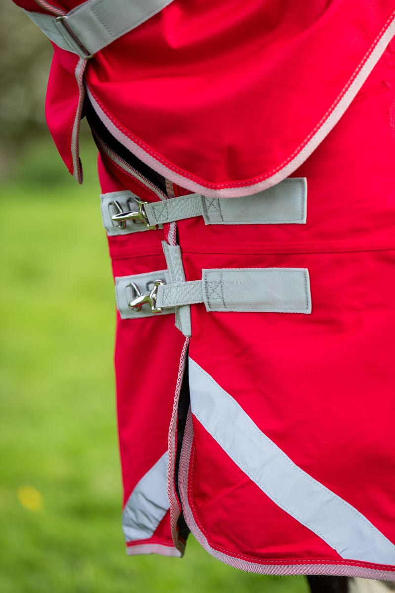 Swish WIDE FIT 100g Detachable Neck Turnout Rug - Red