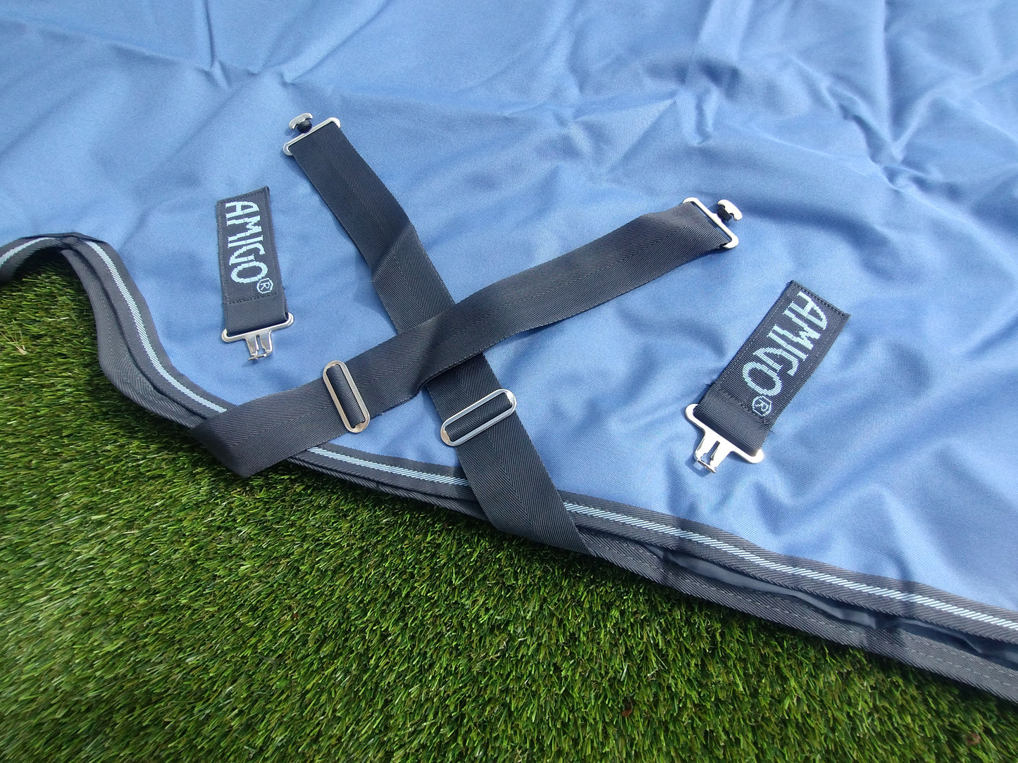 6'9 Amigo 50g Hero Turnout Rug