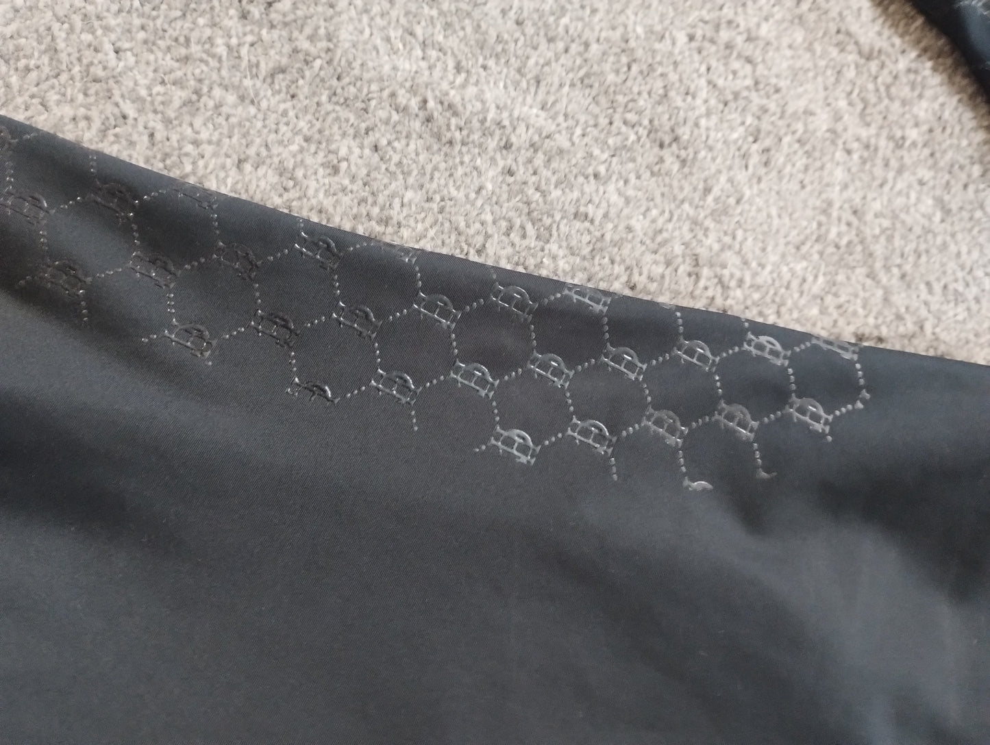 Holland and Cooper Silicone Knee Leggings- Size Large